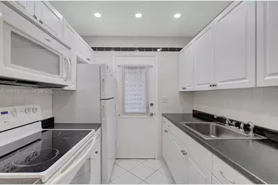 17001 NE 13th Ave #306, Miami, FL 33162 - Photo 3