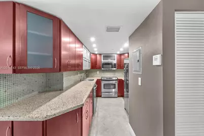 2401 Collins Ave #1807, Miami Beach, FL 33140 - Photo 11