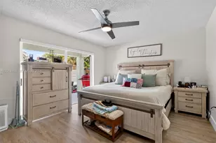 8061 NW 197th St, Hialeah, FL 33015 - Photo 11
