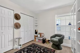 8061 NW 197th St, Hialeah, FL 33015 - Photo 15