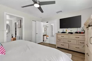 8061 NW 197th St, Hialeah, FL 33015 - Photo 13
