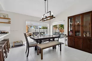 8061 NW 197th St, Hialeah, FL 33015 - Photo 5