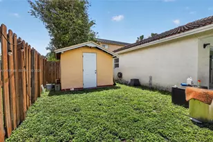 8061 NW 197th St, Hialeah, FL 33015 - Photo 31