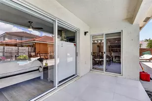 8061 NW 197th St, Hialeah, FL 33015 - Photo 25