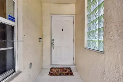 8061 NW 197th St, Hialeah, FL 33015 - Photo 33