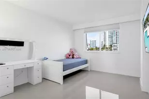 300 Bayview Dr, Sunny Isles Beach, FL 33160 - Photo 29