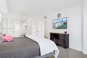 300 Bayview Dr, Sunny Isles Beach, FL 33160 - Photo 27