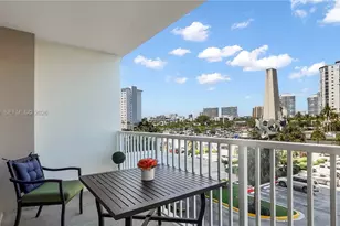 300 Bayview Dr, Sunny Isles Beach, FL 33160 - Photo 11