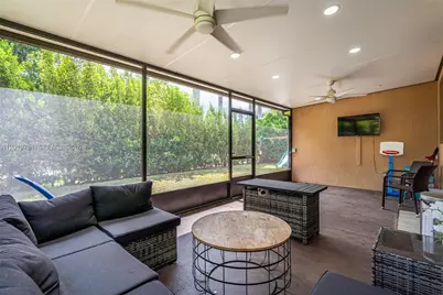 633 SE 35th Ter, Homestead, FL 33033 - Photo 31