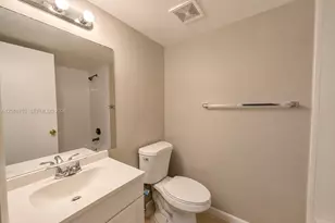 3410 Foxcroft Rd, Miramar, FL 33025 - Photo 17