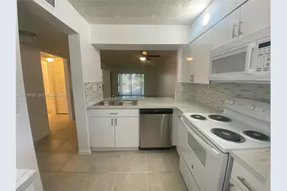 3410 Foxcroft Rd #206, Miramar, FL 33025 - Photo 5