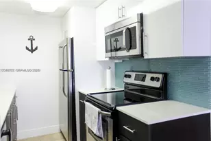 2350 NE 135th St, North Miami, FL 33181 - Photo 7