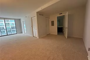 31 SE 6th St, Miami, FL 33131 - Photo 1