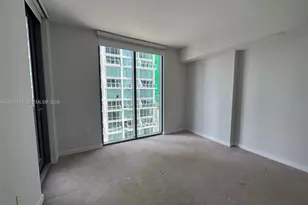 31 SE 6th St, Miami, FL 33131 - Photo 5