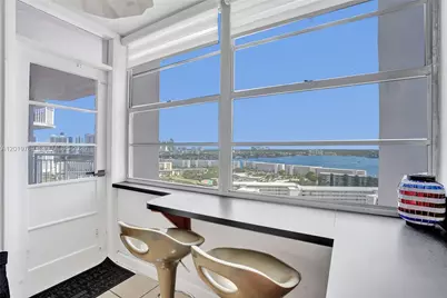 18021 Biscayne Blvd #1804, Aventura, FL 33160 - Photo 11