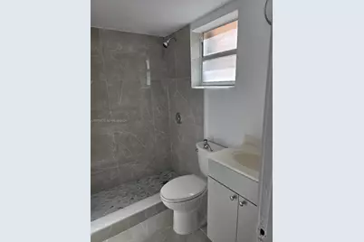 340 W 19th St #2, Hialeah, FL 33010 - Photo 9