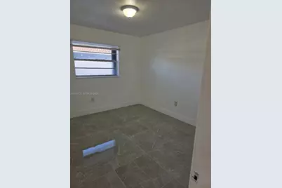340 W 19th St #2, Hialeah, FL 33010 - Photo 7