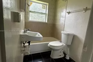 26510 SW 138th Ave, Homestead, FL 33032 - Photo 5