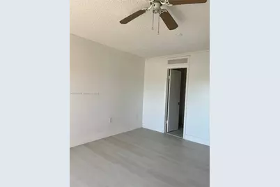 17051 NE 35th Ave #202, North Miami Beach, FL 33160 - Photo 9