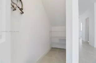 21035 NE 8th Ave, Miami, FL 33179 - Photo 11