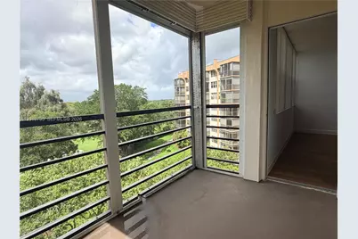 1100 Saint Charles Pl #620, Pembroke Pines, FL 33026 - Photo 31