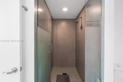 92 SW 3rd St #2104, Miami, FL 33130 - Photo 29