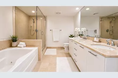 50 Biscayne Blvd #4106, Miami, FL 33132 - Photo 5
