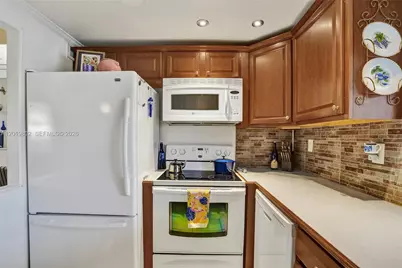 9070 Lime Bay Blvd #110, Tamarac, FL 33321 - Photo 23
