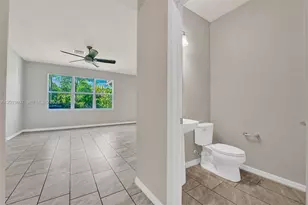 4764 Eucalyptus Dr, Hollywood, FL 33021 - Photo 3
