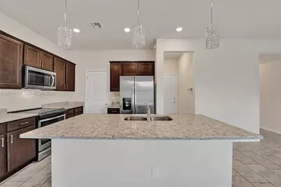 4764 Eucalyptus Dr, Hollywood, FL 33021 - Photo 19