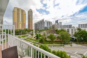 17800 Atlantic Blvd, Sunny Isles Beach, FL 33160 - Photo 21