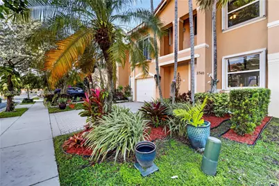 2340 NW 161st Ave, Pembroke Pines, FL 33028 - Photo 3