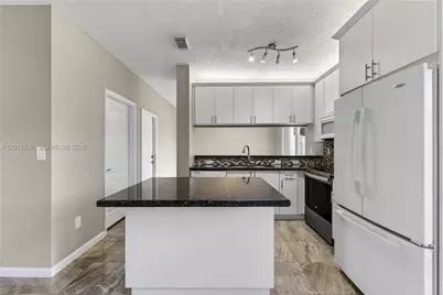 2340 NW 161st Ave, Pembroke Pines, FL 33028 - Photo 11
