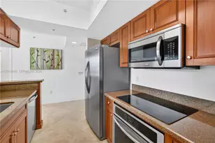 347 N New River Dr E, Fort Lauderdale, FL 33301 - Photo 19