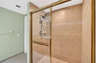 347 N New River Dr E, Fort Lauderdale, FL 33301 - Photo 29
