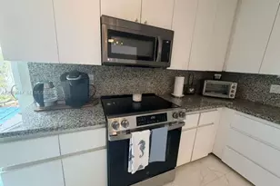 17722 NW 63rd Ct, Hialeah, FL 33015 - Photo 15