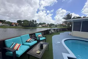 17722 NW 63rd Ct, Hialeah, FL 33015 - Photo 19