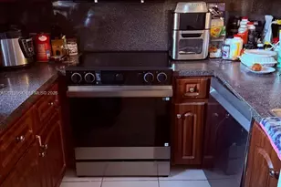 1250 NE 125th St, North Miami, FL 33161 - Photo 5