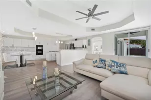 15632 NW 79th Ct, Miami Lakes, FL 33016 - Photo 17