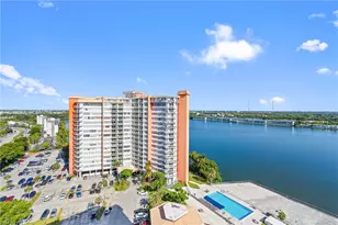 1351 NE Miami Gardens Dr, Miami, FL 33179 - Photo 1