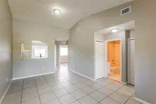925 NE 34th Ave, Homestead, FL 33033 - Photo 5