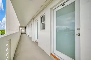 1075 NE Miami Gardens Dr, Miami, FL 33179 - Photo 5