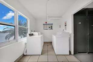 1075 NE Miami Gardens Dr, Miami, FL 33179 - Photo 29