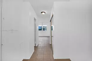 1075 NE Miami Gardens Dr, Miami, FL 33179 - Photo 13
