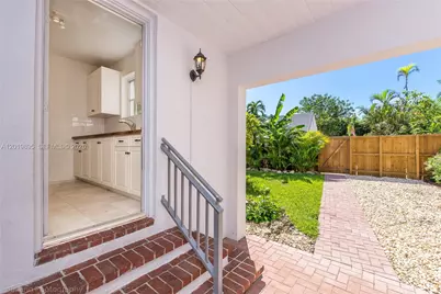 228 SW 23rd Rd #FRONT, Miami, FL 33129 - Photo 21
