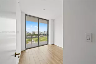 90 NE 32nd St, Miami, FL 33137 - Photo 23