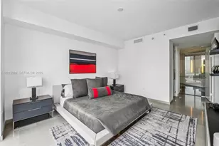 88 SW 7th St, Miami, FL 33130 - Photo 17