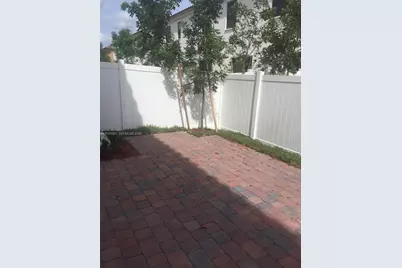 9333 W 34th Ct #9333, Hialeah, FL 33018 - Photo 9