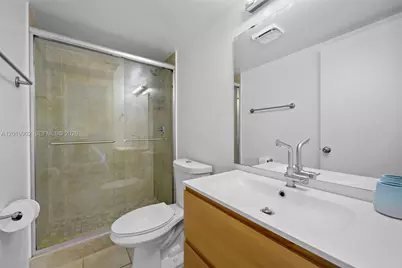 [Address not provided], Hallandale Beach, FL 33009 - Photo 13