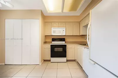 260 NW 76th Ave #404, Margate, FL 33063 - Photo 5
